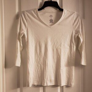 St. John's Bay Women's Medium 3/4 Sleeve White V-Neck T-Shirt Top 100% Cotton